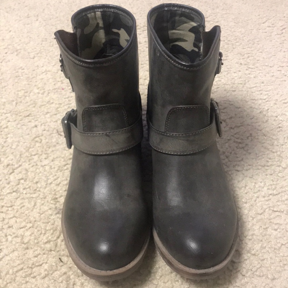 Gray boots